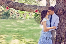 Підвіска для фотосесії "Love"