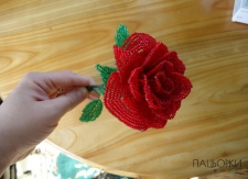 роза з бісеру