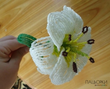 лілія з бісеру