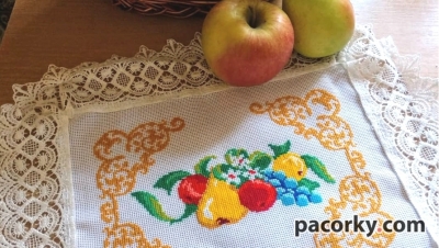 Вишитий рушничок на Спаса
