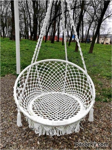 Садове крісло-гойдалка макраме