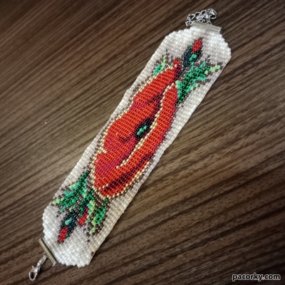 Вишуканий браслет з яскравим маком