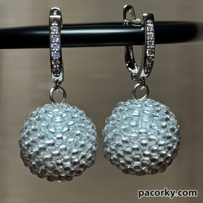 Сережки ручної роботи 