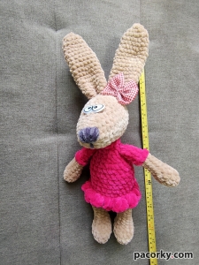 Зайка   зайченя дівчинка іграшка в'язана м'яка ручна робота