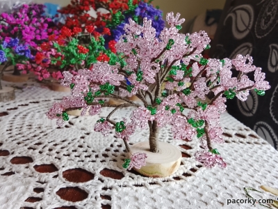 Сакура з бісеру 