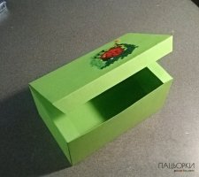 подарункова коробка