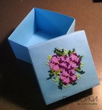 подарункова коробка