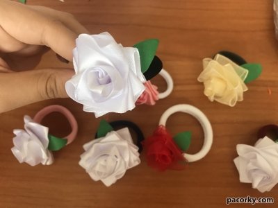 Резинки для волосся/декоративні квіточки