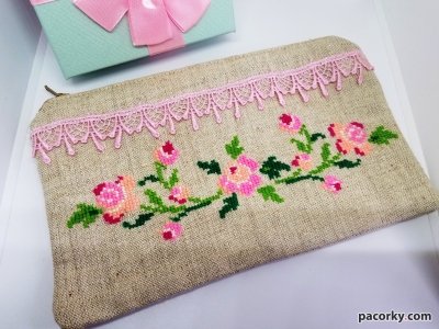 Вишиті гаманці