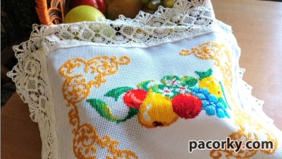 Вишитий рушничок на Спаса