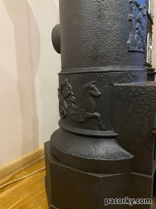 Чавунна пічка Коні висота 104см готова для використання