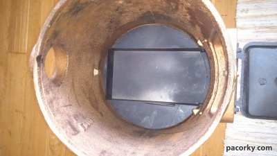 Чавунна кругла пічка з чавунцем