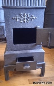 Пічка флагман 1850 року. Найбільша топка, для опалення 150м.кв  