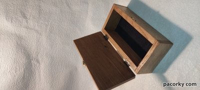 Шкатулка-купюрниця