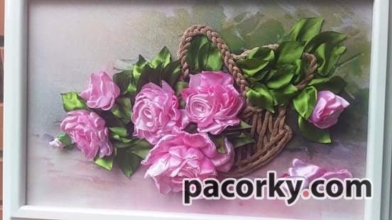 Картина вишита стрічками рожеві троянди