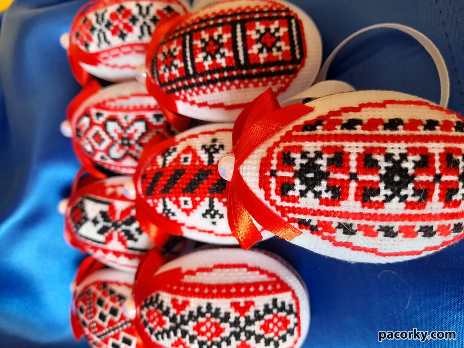 Писанки вишиті